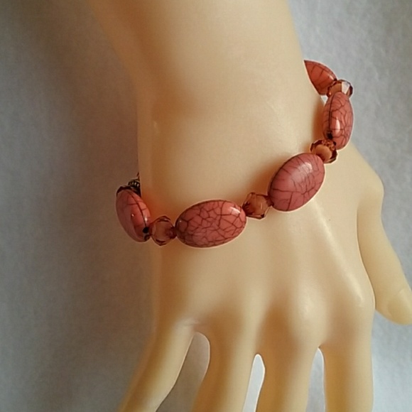 Occasion Creations Co. Jewelry - Crackled orange beaded stretch bracelet